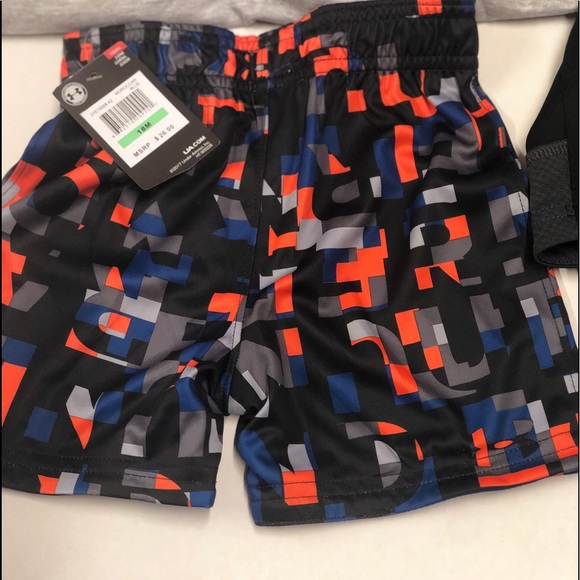 Under armor boys shorts - Picture 1 of 1